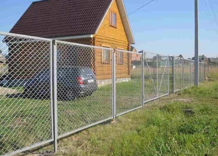 Купить Забор из сетки для дачи серого цвета в Москве по цене от 2450 руб. Забор из сетки для дачи серого цвета купить Москва